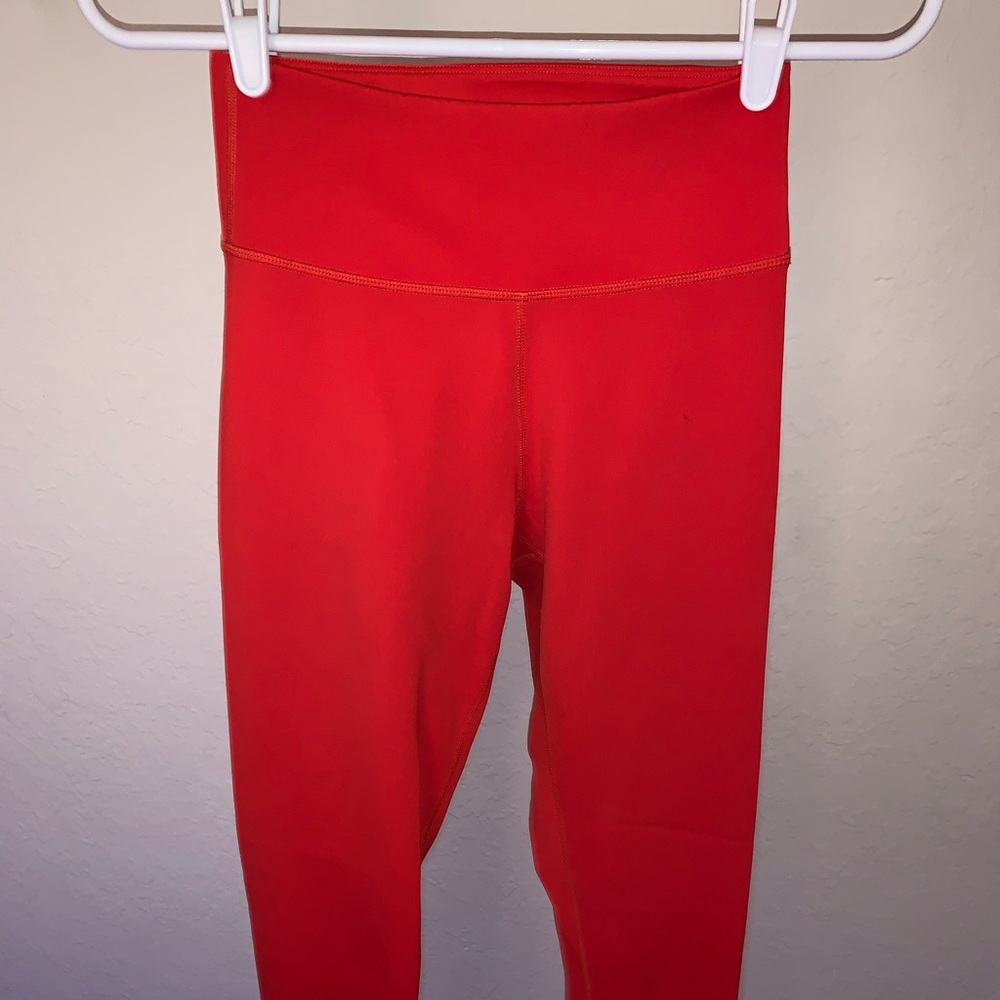 Three quarter length leggings